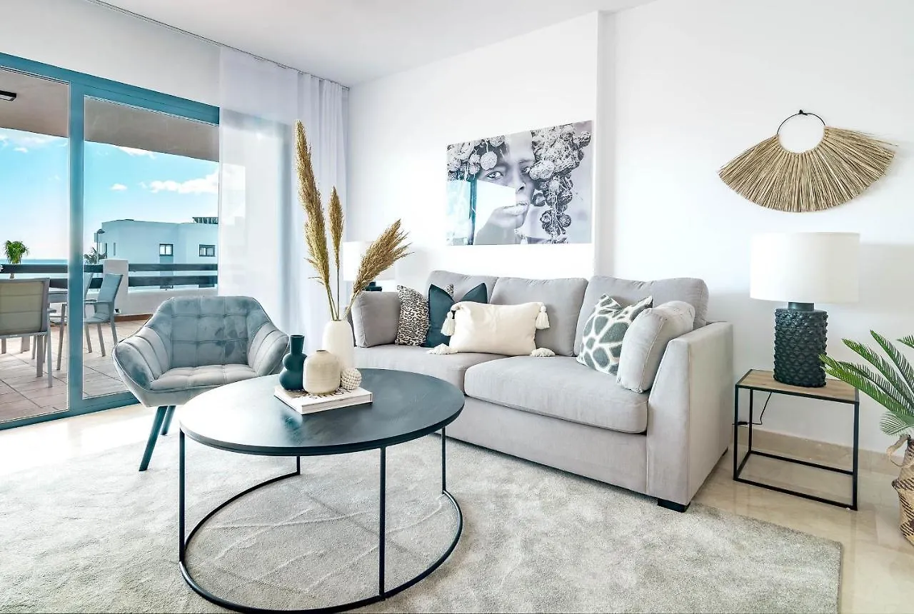 Dja- Modern 2 Bedroom Apartment Close To Beach カサーレス 0*,  スペイン